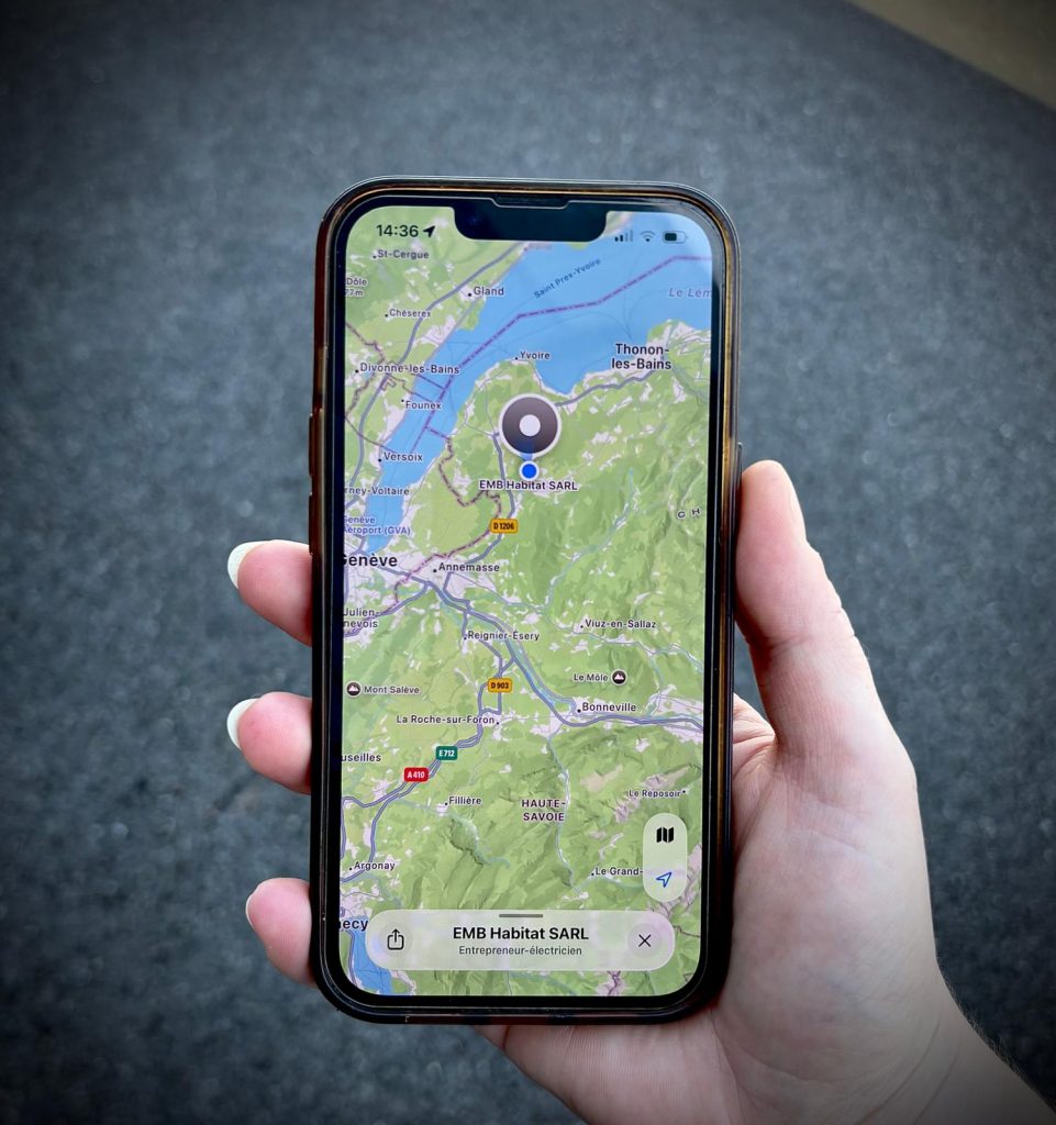 Recherche EMB Habitat sur plan téléphone